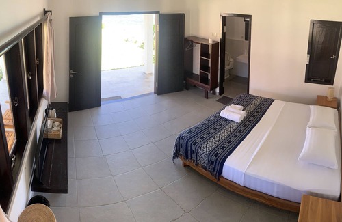 Sekongkang Hotel | Balong Balong Surf Bungalows