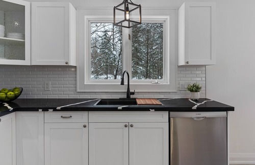 Huntsville Casa | Balsam Retreat- Muskoka Getaway Pet Friendly