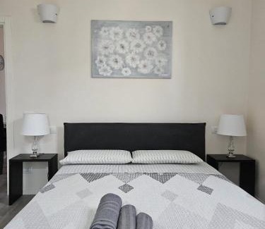 Crocetta-San Lazzaro-Modena Est Apartamento | Balsamico Suites 2 - Near Ferrari Museum & Railway
