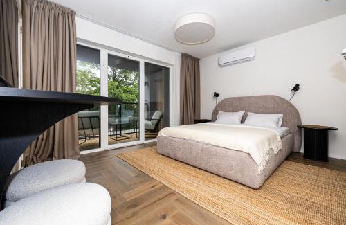 Palanga Apartamento | Baltic Pine Retreat W/Balcony, By Cohost