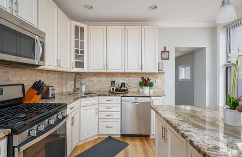 Downtown Baltimore Casa | Baltimore City Home close to Hopkins, Ravens, Orioles. Pet-friendly!