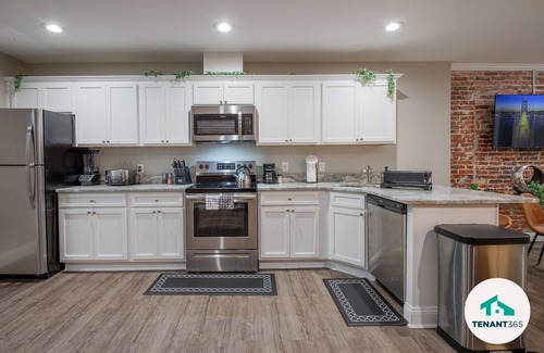Downtown Baltimore Apartamento | Baltimore's Best Home Away From Home 2 Bedroom Apts by Redawning