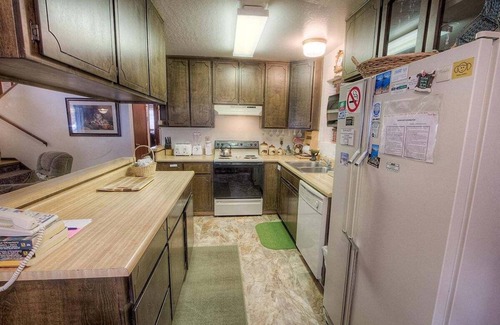 Y Area Casa | Precios moderados con mesa de billar, barbacoa, chimenea. A pie de restaurantes (CYH1201)