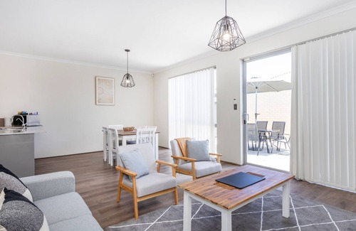 Harrisdale Casa | Bambili Family Place