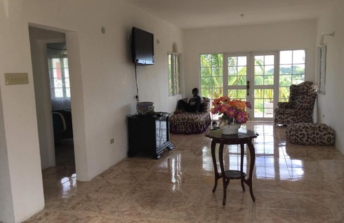 Bamboo Casa | Bamboo Breeze Inn Penthouse