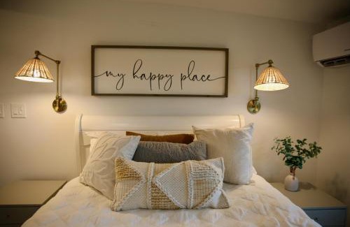 River Isles Apartamento | Bamboo Bungalow - Waterfront Studio Near Beach