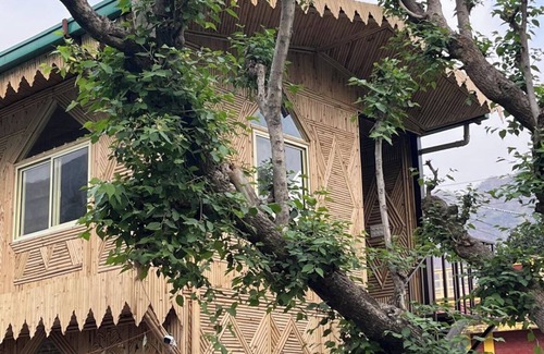 Tapovan Cabaña | Bamboo Garden Cottages and Cafe