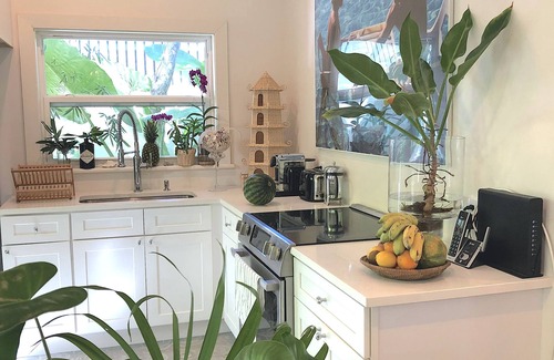 Dunmore Town Casa | Bamboo House: Charming Private Tropical Oasis in the Heart of the Village.