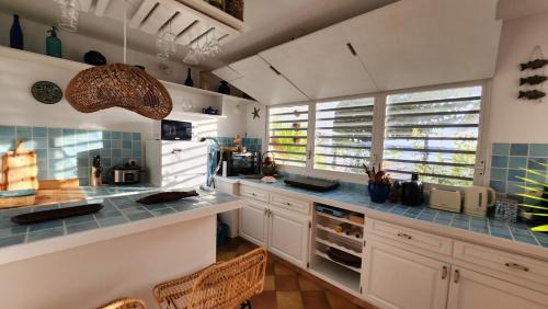 Nettle Bay Apartamento | Bamboo on the beach - Spacious beachfront studio