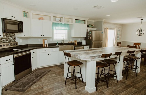 Steinhatchee Casa | Bamboo Paradise -with pool. Sleeps 10