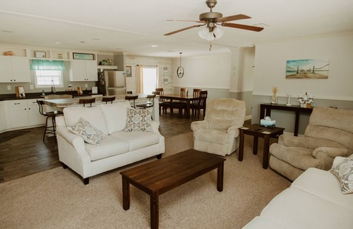 Steinhatchee Casa | Bamboo Paradise -with pool. Sleeps 10