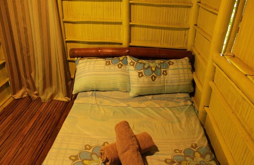 Puerto Princesa City Centre Cama Y Desayuno | Bamboo Rooms & Cottages by Dang Maria BB