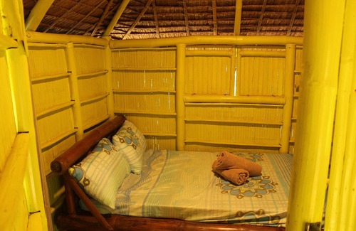 Puerto Princesa City Centre Cama Y Desayuno | Bamboo Rooms & Cottages by Dang Maria BB