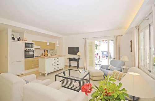 Puerto de Pollensa Chalet De Esquí | Bambú - Acogedora casa a 100 metros de la playa en Mallorca