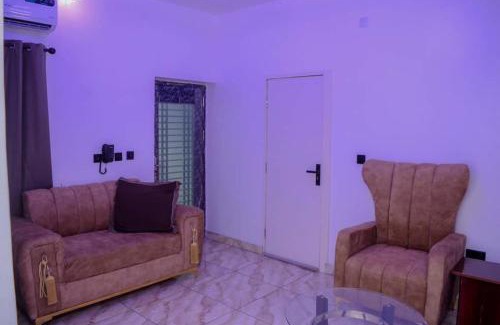 Surulere Apartamento | Bamgbose Apartments - Sleeps 2 - Parking - Balcony