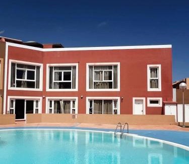 Geafond Casa | Banama Coliving & Coworking, Surf & Yoga - Casa Roja