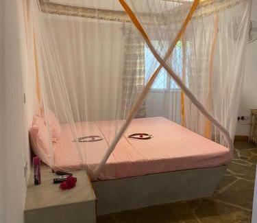 Watamu Cama Y Desayuno | Banana House