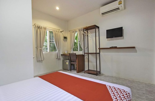 Khuekkhak Hotel | Banana Lodge