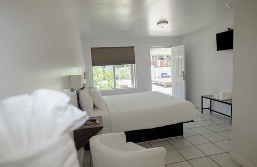 Panama City Beach Hotel | Banana Peel Lodge