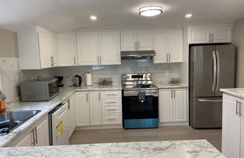 L'Amable Cabaña | Bancroft Beauty by Lake Tait-Just Renovated.with Outdoor Recreation / Pool.