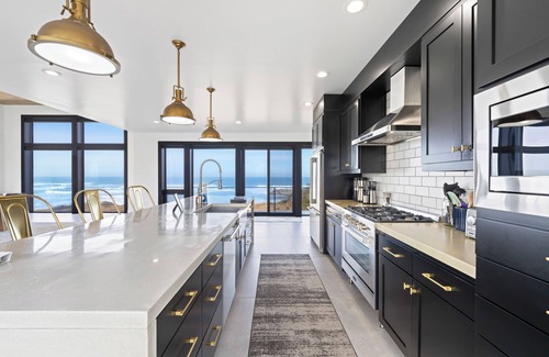 Bandon Casa | Bandon Beachfront Escape - Golf - Views - Luxe