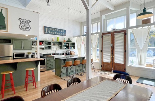 Bandon Casa | Bandon Historic River House in Old town Bandon with amazing views!