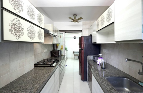 Bandra East Apartamento | Bandra Lux stay - 2 BHK apartment