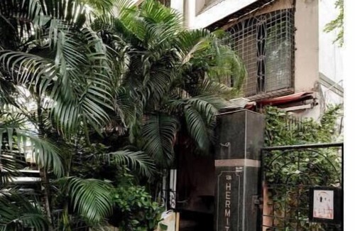 Pali Hill Apartamento | Bandra’s Cozy Studio With Sitout