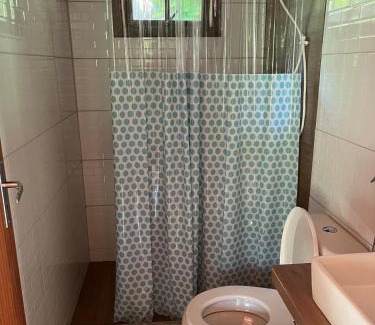 Miguel Pereira Casa | Bangalô no vale de Vera Cruz