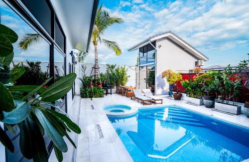 Bang Rak Phatthana Casa | Bangkok Luxury Private Pool & Jacuzzi Villa , Daily Maid
