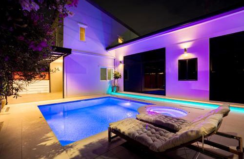 Bang Rak Phatthana Casa | Bangkok Luxury Private Pool & Jacuzzi Villa , Daily Maid