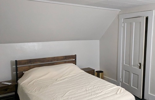 Bangor Casa | Bangor home minutes from airport