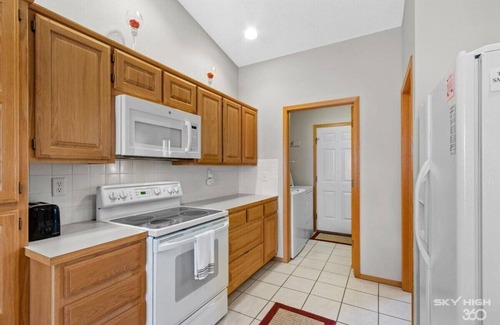 Bella Vista Casa | Banjo's Hideaway In The Woods. Pet friendly
