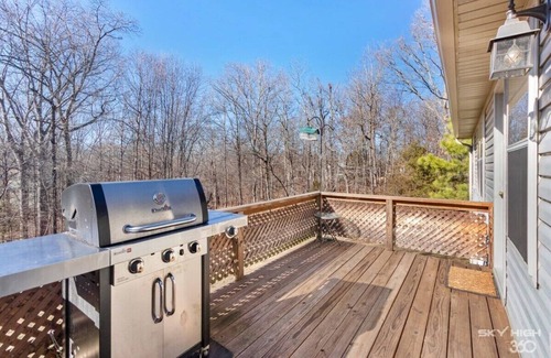 Bella Vista Casa | Banjo's Hideaway In The Woods. Pet friendly