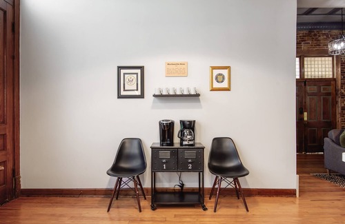 Marthasville Casa | Bank Haus - Destacado en USA Today Travel - Bodegas, Katy Trail, Se admiten perros