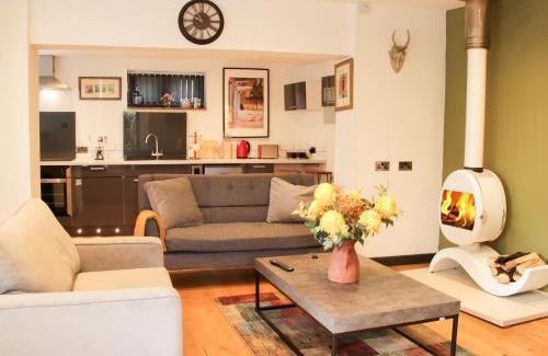 Hanwood Casa | Bank House Barn