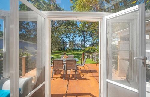 Callala Bay Casa | Banksia Cottage - Pet Friendly Waterfront