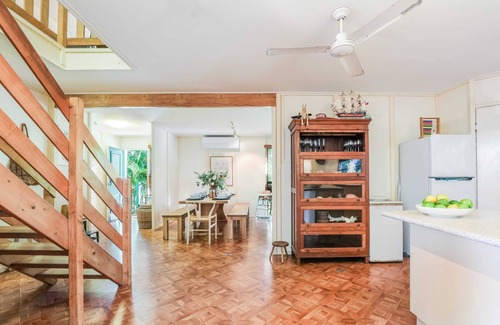 Agnes Water Casa | Banksia House - on Main Beach, Agnes Water