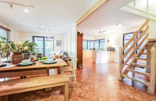 Agnes Water Casa | Banksia House - on Main Beach, Agnes Water