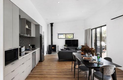 Eganstown Casa | Banksia Villa