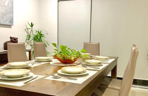 Bankstown Casa | Bankstown 4 Br house close to Shopping & Station