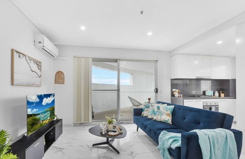 Bankstown Apartamento | Bankstown Comfort Haven - 2BR, 2Baths, Parking