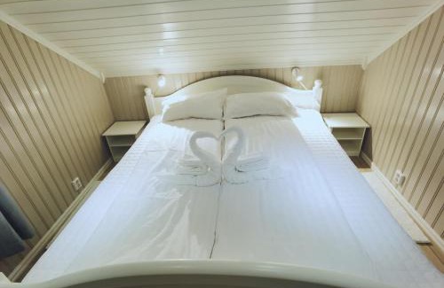 Flakstad Cabina | BanPim Beachside Lofoten