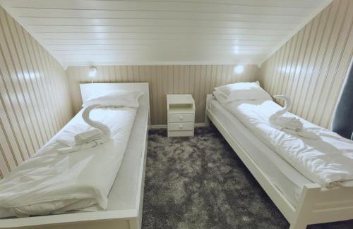 Flakstad Cabina | BanPim Beachside Lofoten