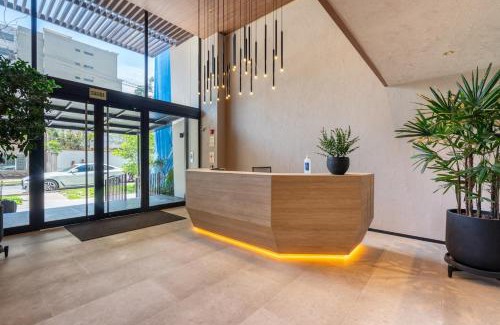 Country Club Apartamento | Bansky 1BR by Geko
