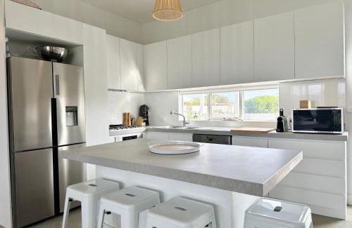 Kalbarri Casa | Banyan Breaks - Kalbarri, WA