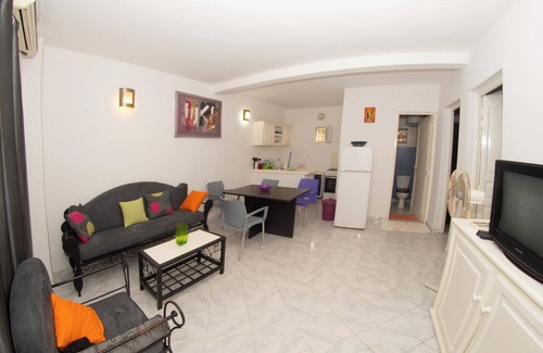 Ngaparou Apartamento | Baobolong apartment f3 ground floor.