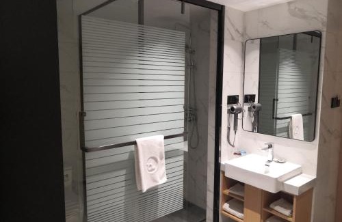 Jing'an Hotel | Baolong Homelike Hotel - Zhongshan Branch