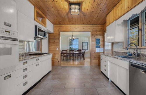 Salsbury Cove Casa | Bar Harbor Bungalow!