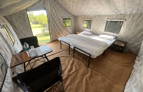 Sariska Otro | Bara Camp